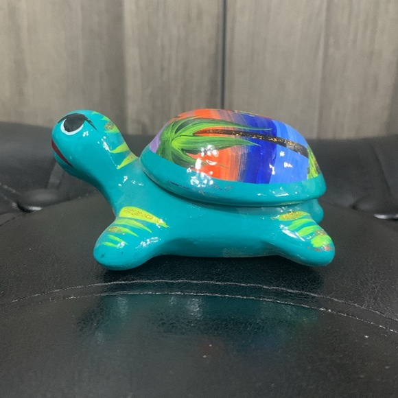 Mexico Talavera Teal Sea Turtle With Sea Scene Hand Painted Mexican Trinket Box - Picture 3 of 7